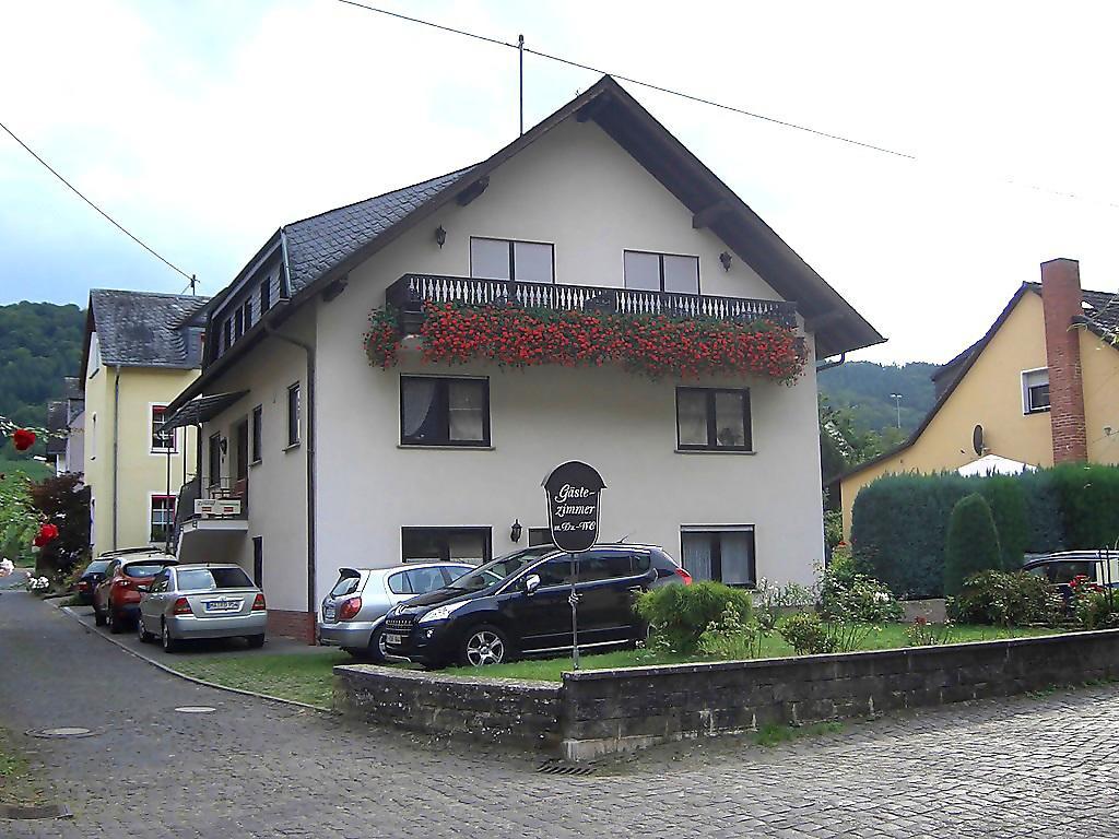 Mosel-Gastehaus Kirch Hotel Ernst Kültér fotó