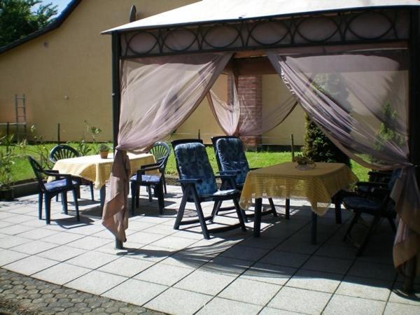 Mosel-Gastehaus Kirch Hotel Ernst Szoba fotó