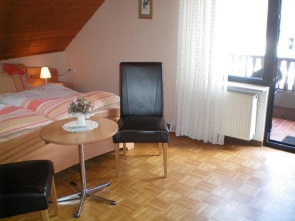 Mosel-Gastehaus Kirch Hotel Ernst Szoba fotó